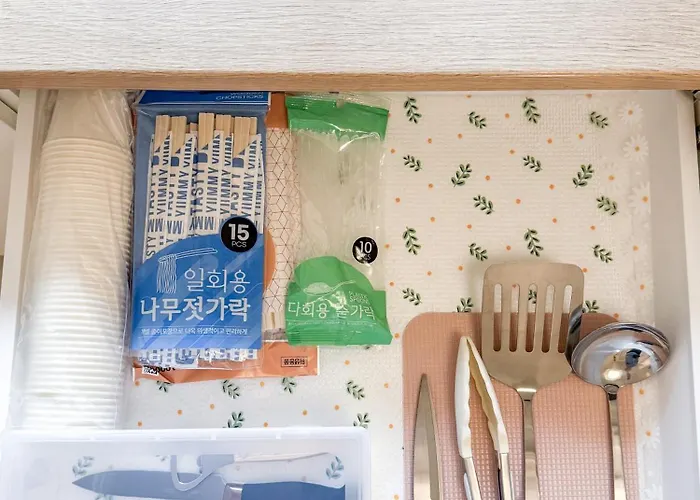 Apartment 3beds Near Ahyeon Hongdae Train St Yeouido *