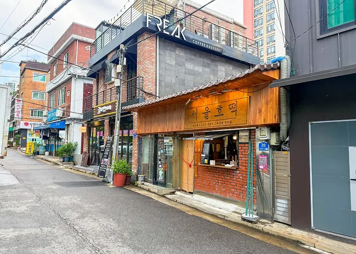 Apartment 3beds Near Ahyeon Hongdae Train St Yeouido *