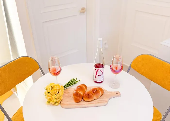 Apartment 3beds Near Ahyeon Hongdae Train St Yeouido Seoul