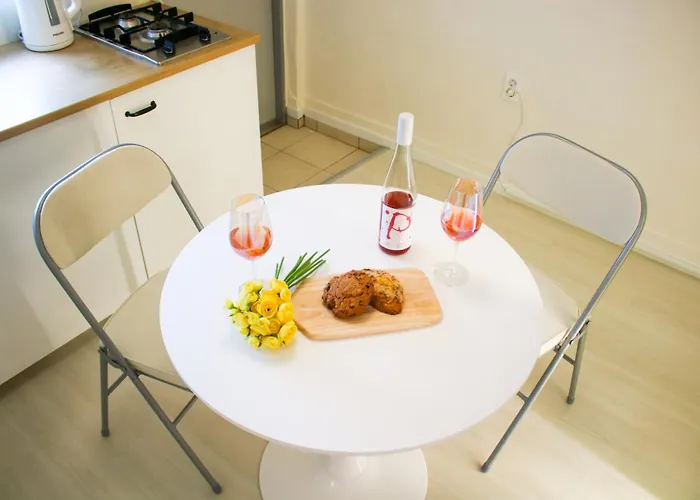 Apartment 3beds Near Ahyeon Hongdae Train St Yeouido *