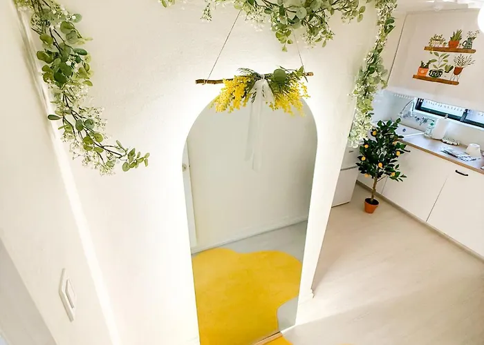 3beds Near Ahyeon Hongdae Train St Yeouido * Seoul