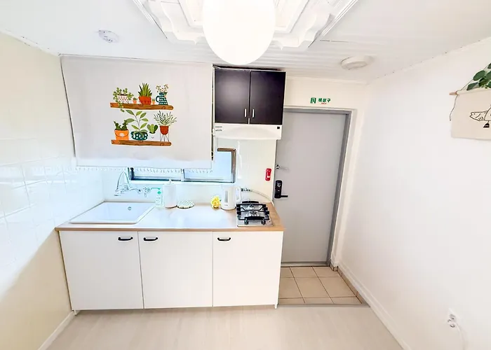 Apartment 3beds Near Ahyeon Hongdae Train St Yeouido *