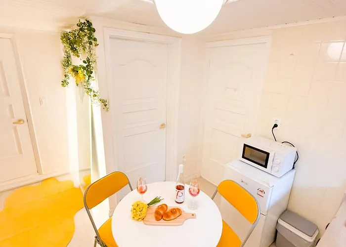 Apartment 3beds Near Ahyeon Hongdae Train St Yeouido Seoul