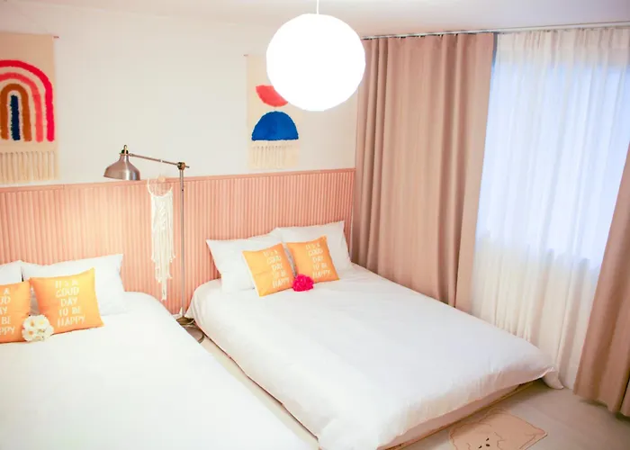 3beds Near Ahyeon Hongdae Train St Yeouido * Seoul