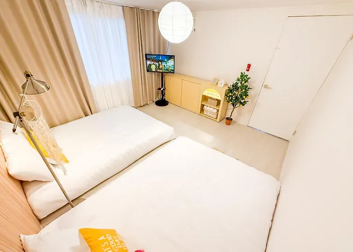 Apartment 3beds Near Ahyeon Hongdae Train St Yeouido Seoul